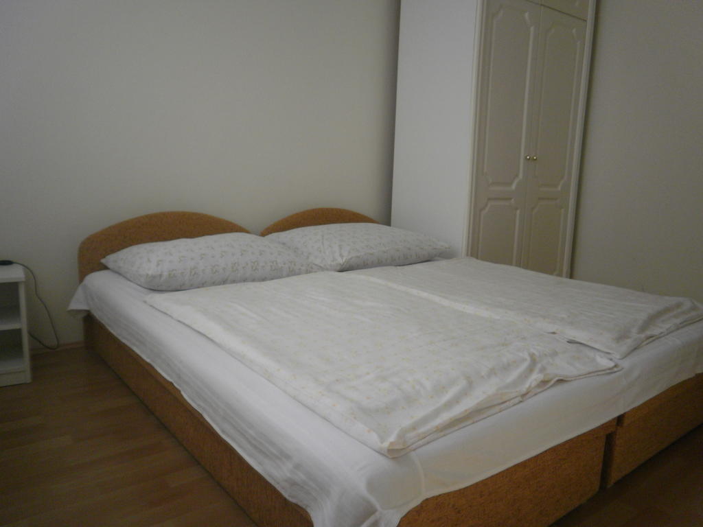 Zalakarosi Egerfa Nyaralohaz Foeldszinti Es Emeleti Apartman Ruang foto